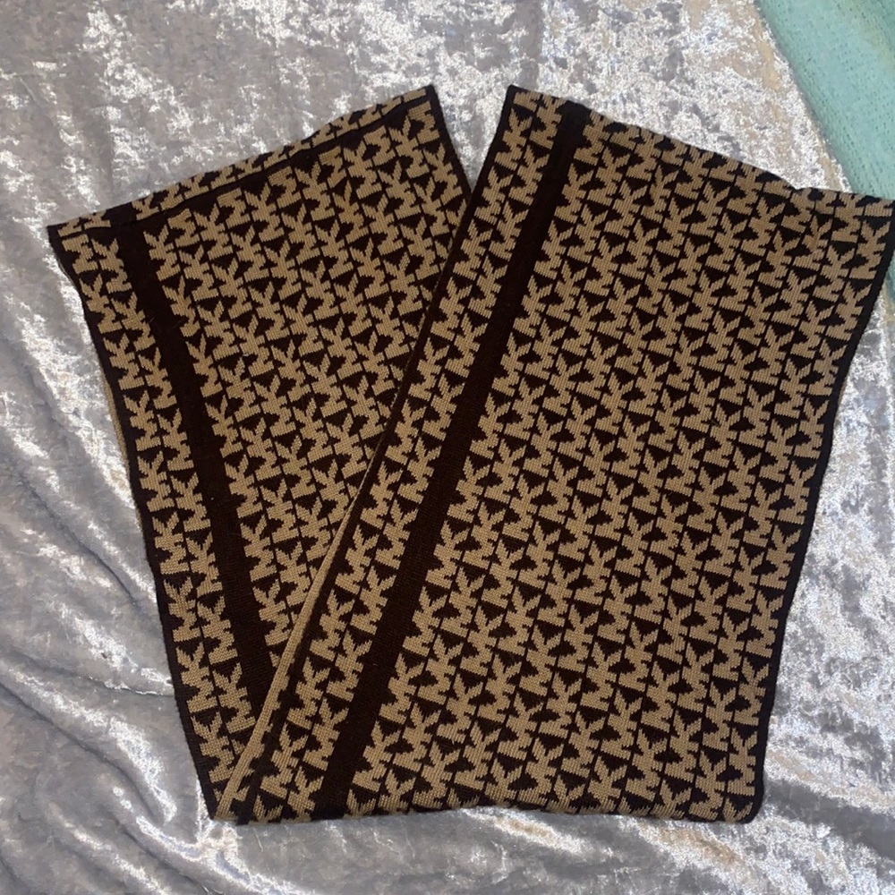 Michael Kors Infinity Scarf